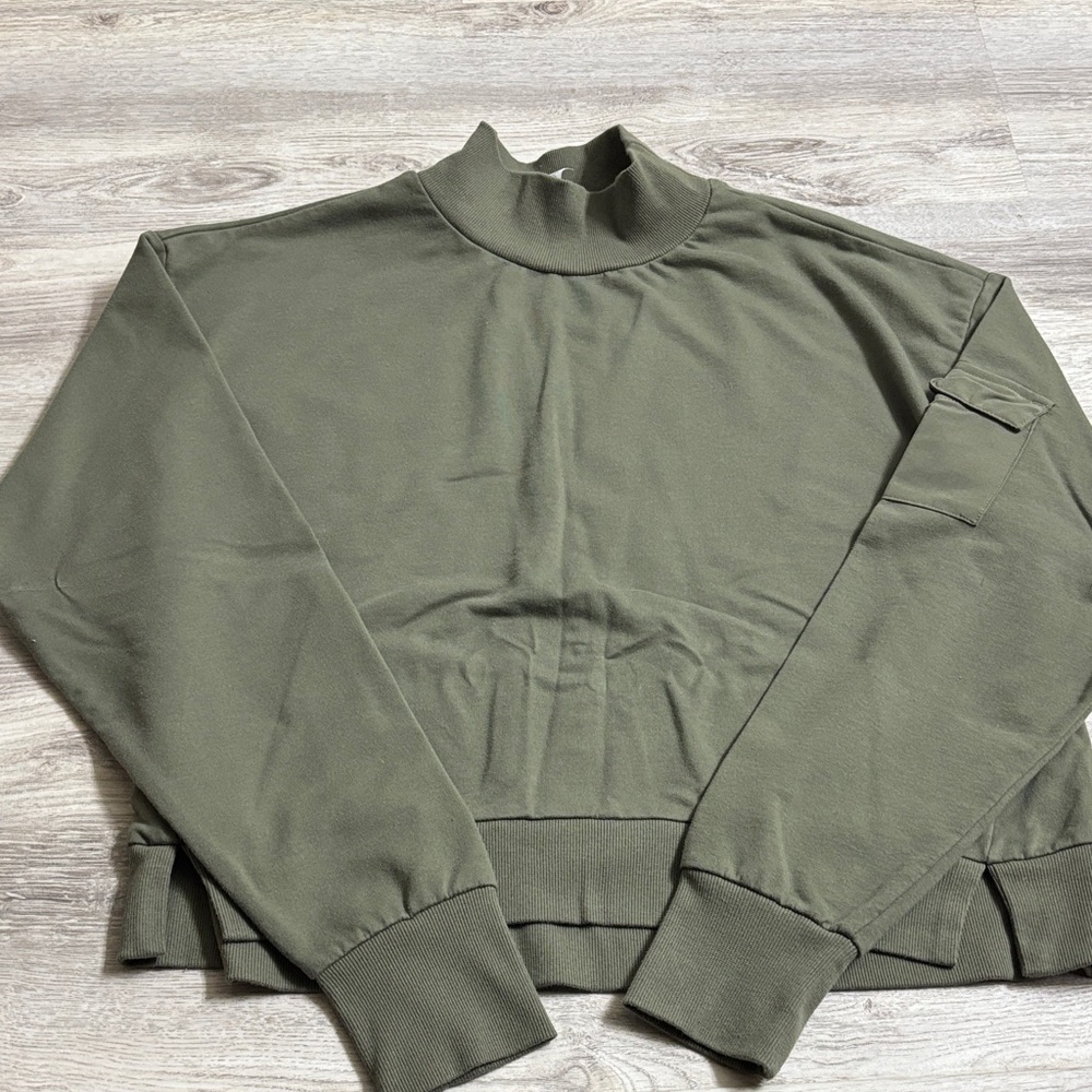 all in motion Olive Green Cropped Mock Neck Sweatshirt